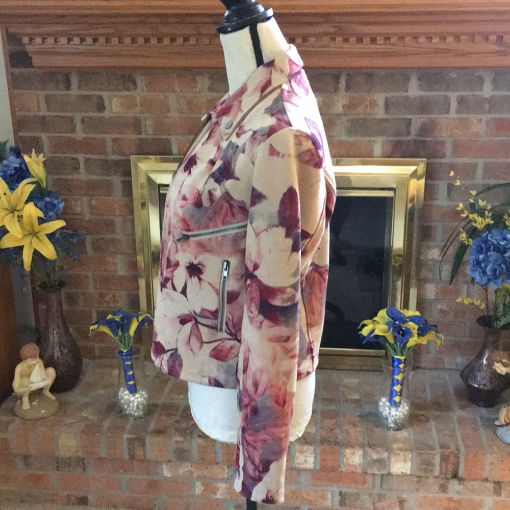 Solitaire jacket- never worn - Picture 5 of 8